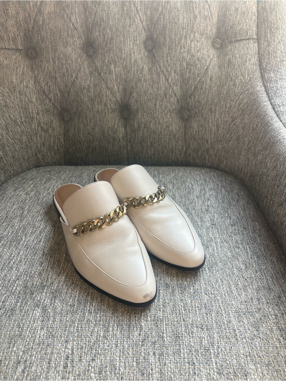 CALVIN KLEIN   Women's Cream Slip-On Chain Loafer Mules